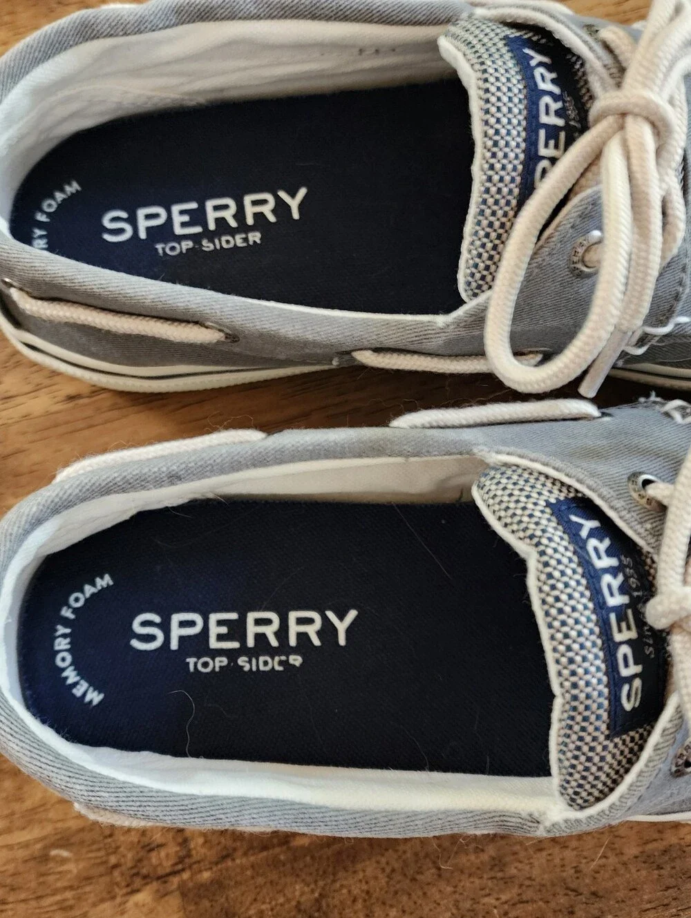 Sperry Top Siders 2 Eyelet Halyard Boat Shoes Size 9